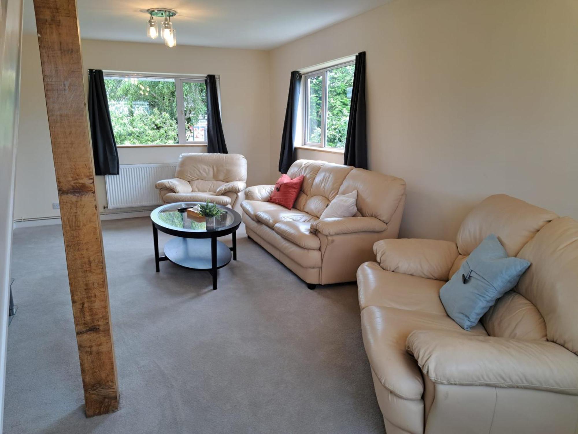 Beautiful 5 Bedroom Bungalow, Sleeps 7, In Calne Buitenkant foto