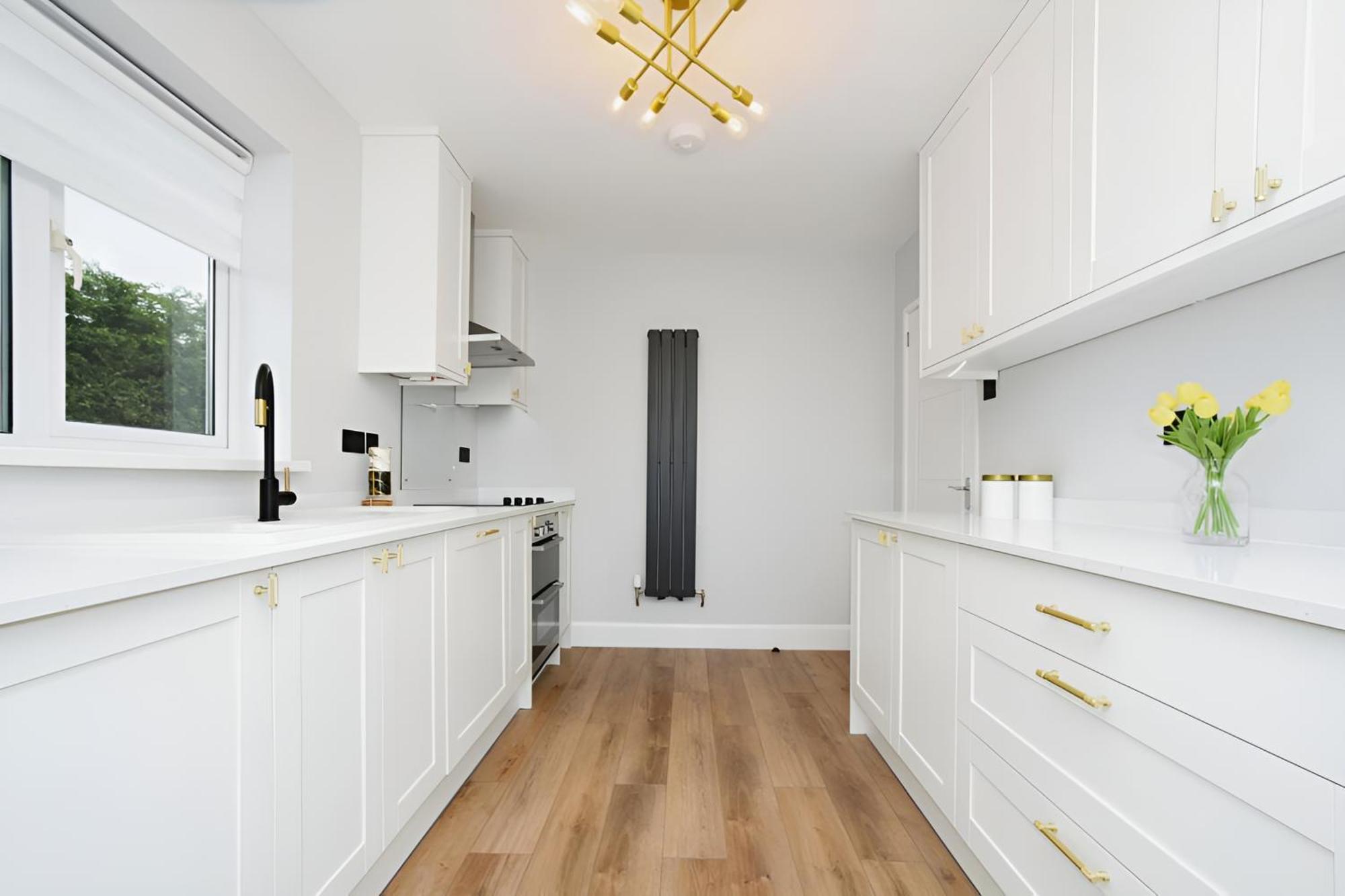 Beautiful 5 Bedroom Bungalow, Sleeps 7, In Calne Buitenkant foto